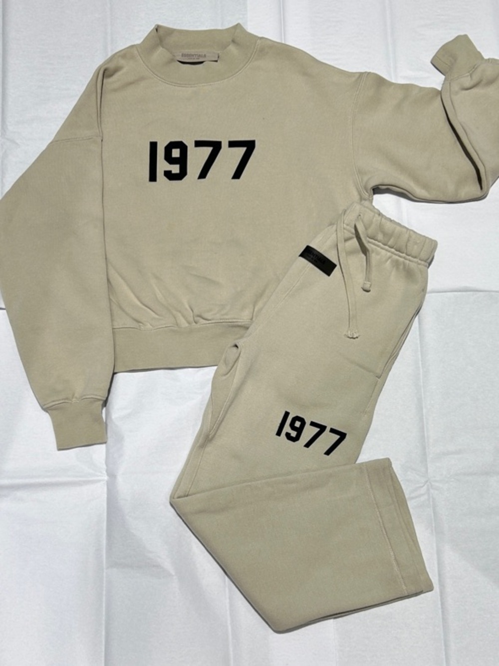 Fear of God Kids Matching Set in Wheat with Black '1977' Graphic. Size 6/7